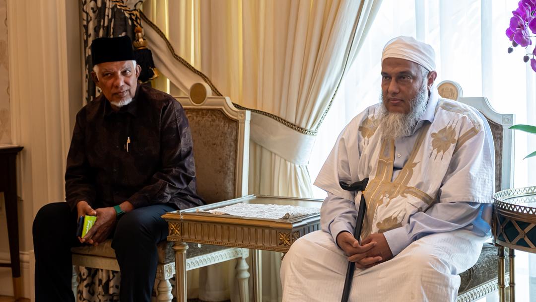 الددو ورئيس وزراء ماليزيا 2_20260423004139.jpeg
